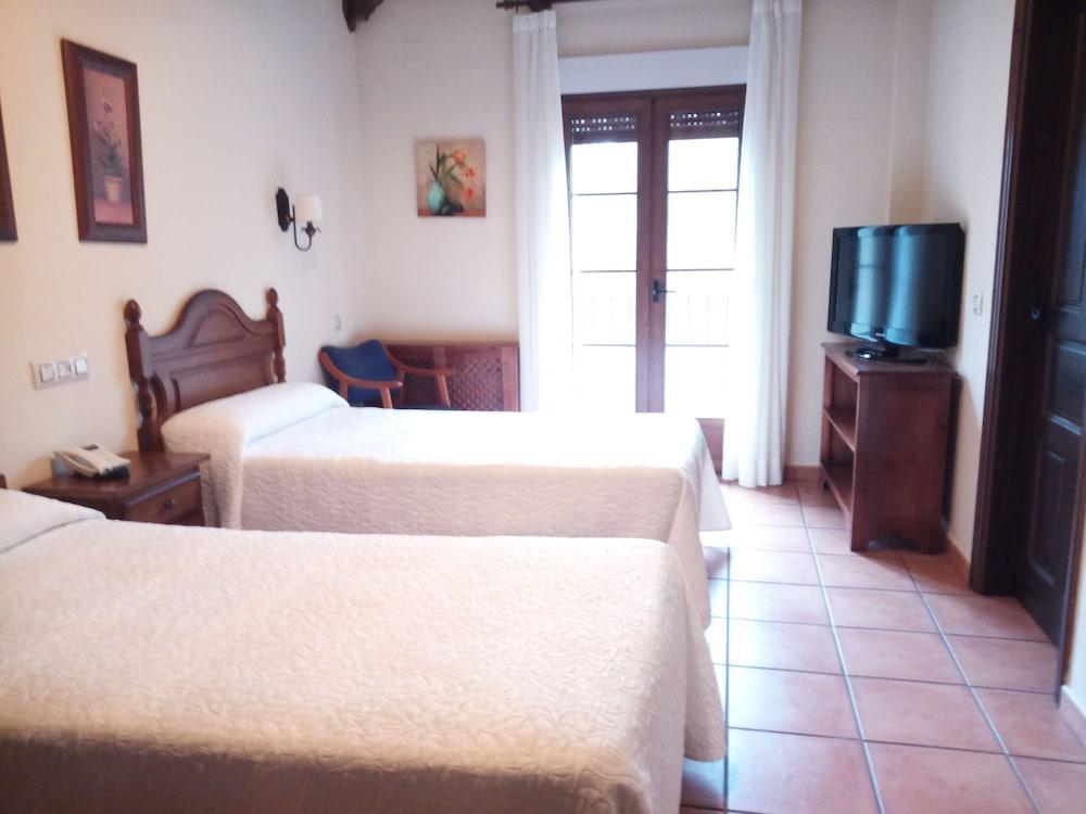 Hotel Rural Castuo H Cc 656 Pinofranqueado Eksteriør billede